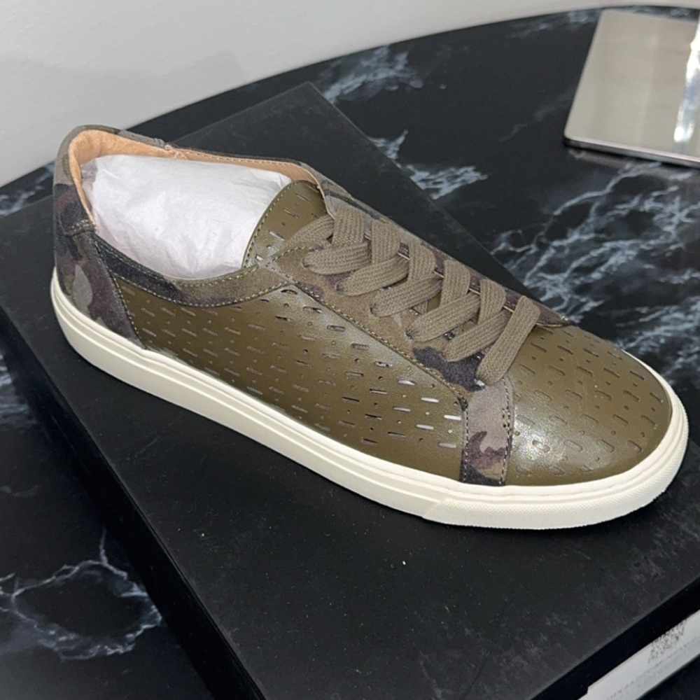 Women’s Shoes GILI Lace-up Perforated Sneaker Adalie Nappa Sz 6.5 NEW
